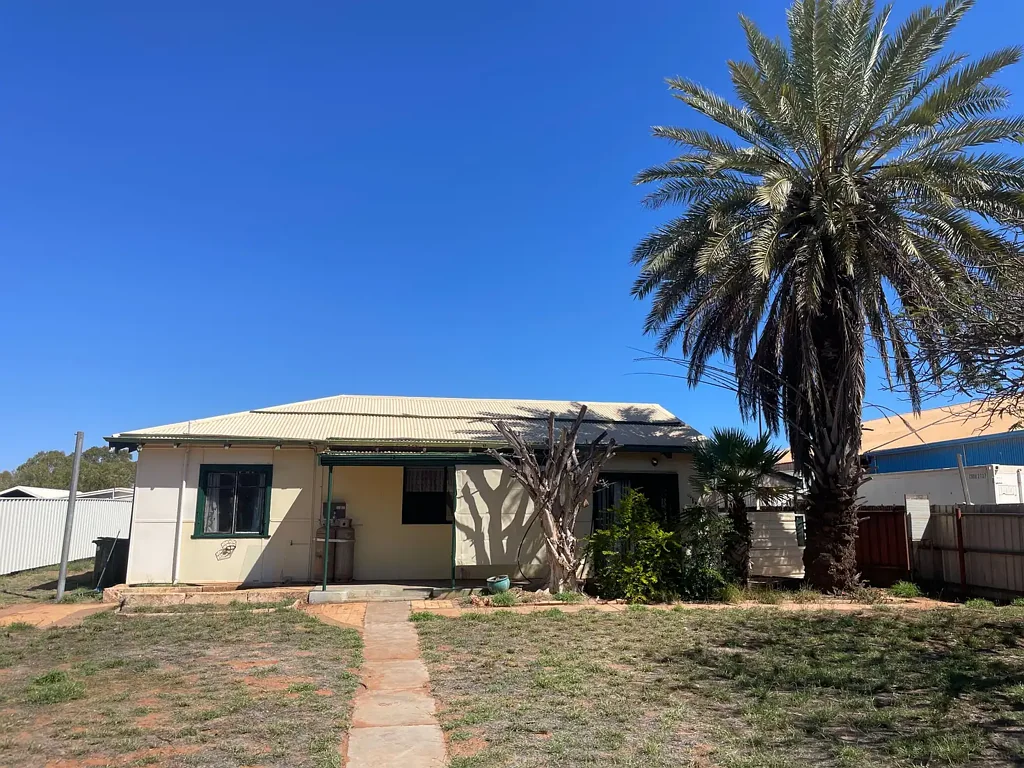 3 Bedroom House in the Centre of Town