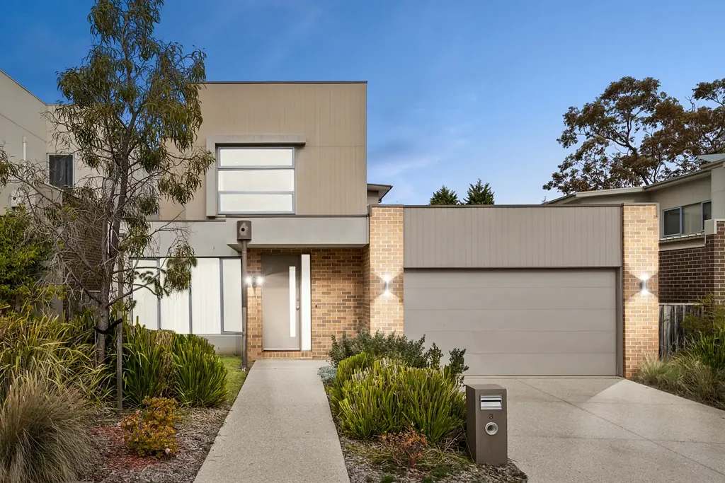Heathmont 4 Bedroom Stylish, serene and close to leading schools