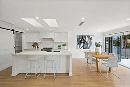 100 New Mount Pleasant Road, Mount Pleasant