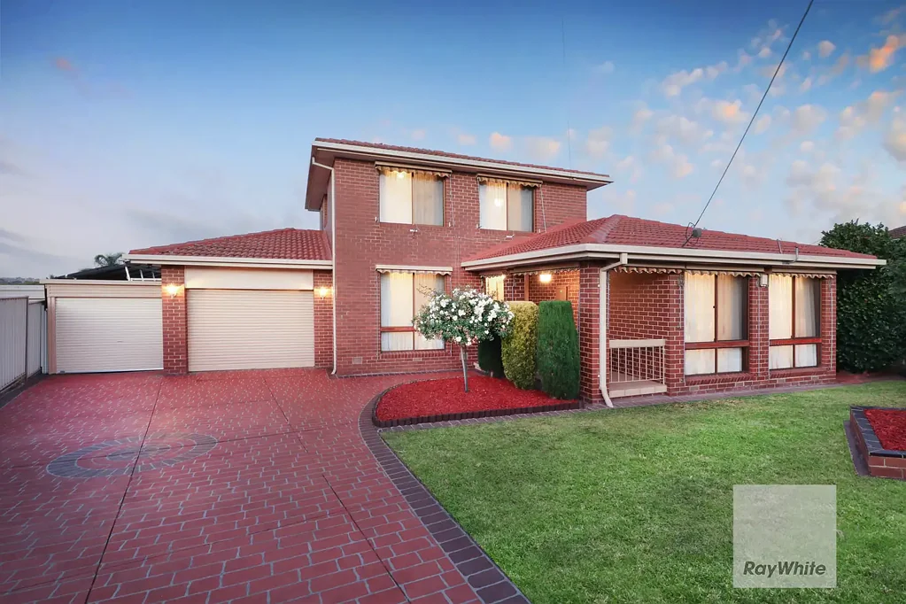 6 Wylye Close, Gladstone Park, VIC 3043