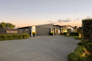 Waiuku 5બેડરૂમ LIFESTYLE LUXURY & MAGIC RURAL VIEWS!