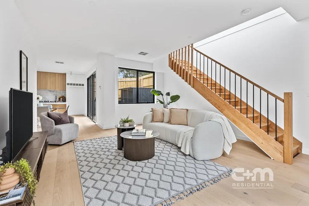 4/6 Grevillia Road, Oak Park, VIC 3046