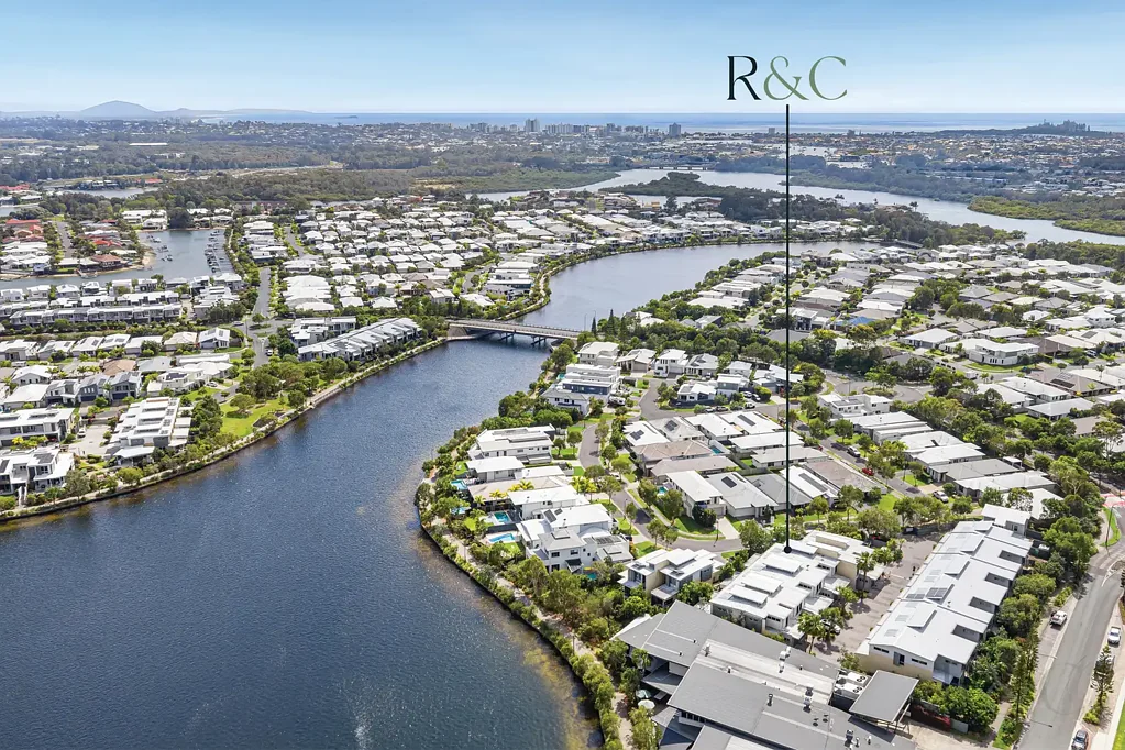 Mountain Creek 3房  Spacious Townhouse Living Moments from the Lake