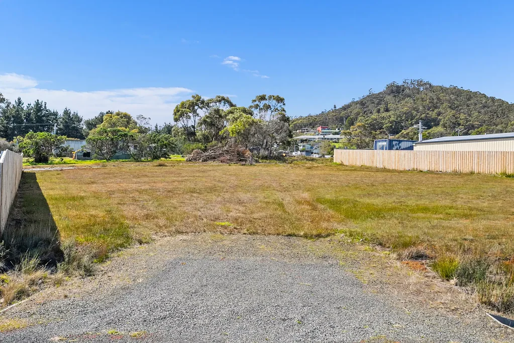 Nubeena Prime Block with Bay Views – Your Dream Awaits!
