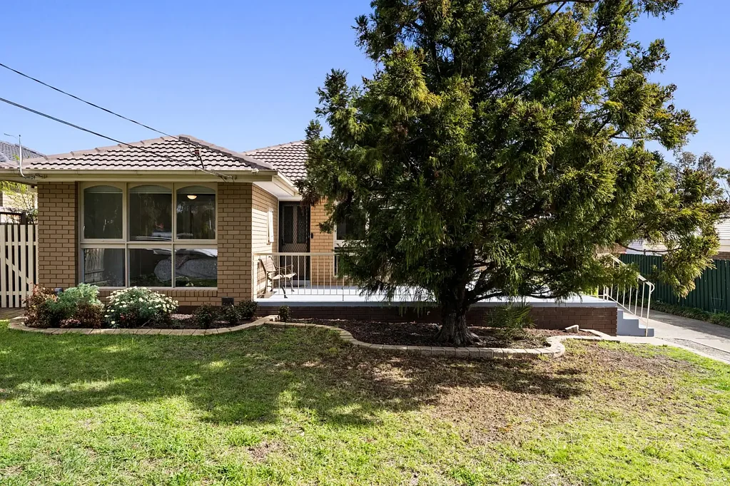 Westmeadows 3 Bedroom Tastefully Transformed for Perfect Modern Living