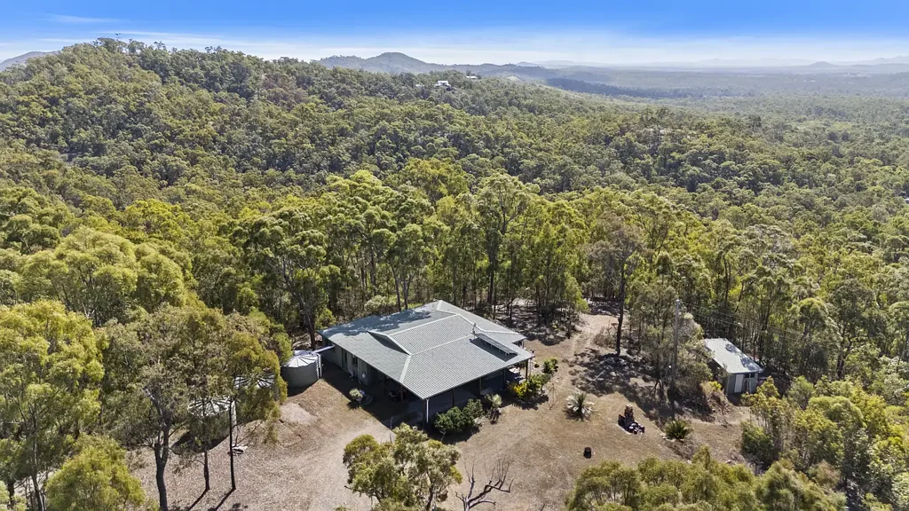 Bondoola 3 Slaapkamer A Mountain Retreat with Spectacular Ocean Views