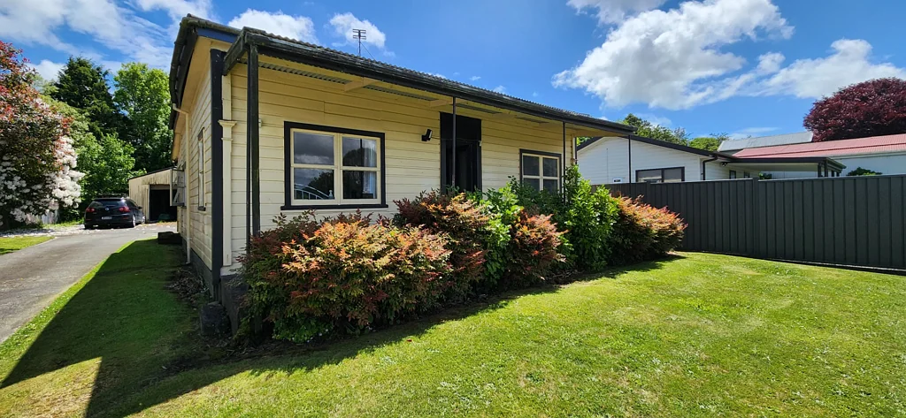 4 bedroom, 1 bathroom