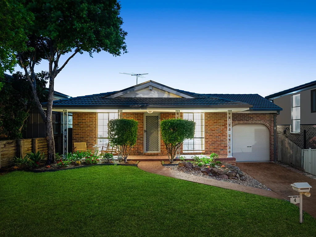 4 Smart Close, Minto, NSW 2566