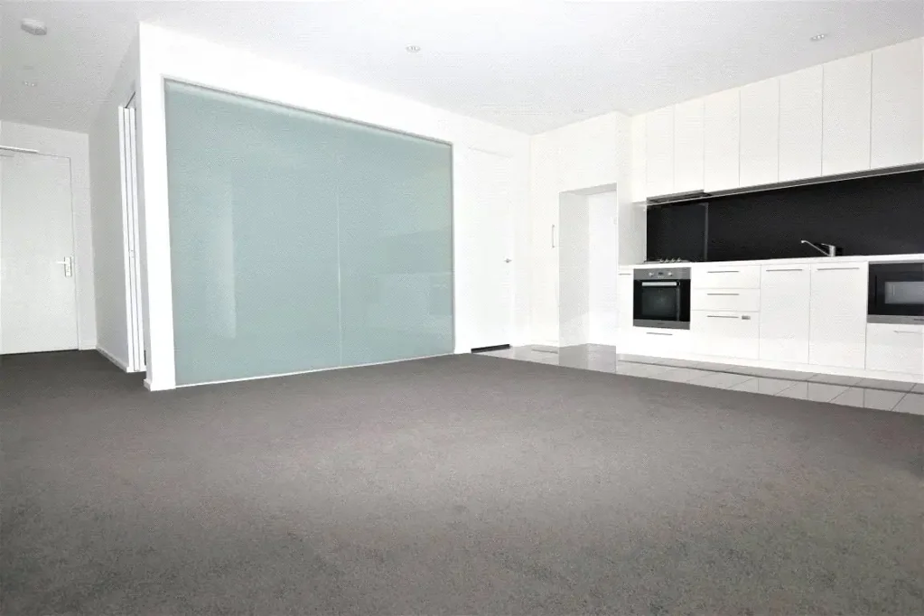 Australis: Stunning Two Bedroom Apartment in the Perfect City Location!