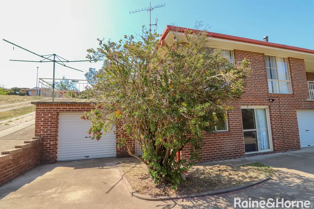 QUIET LOCATION -AVAILABLE 29.6.2026