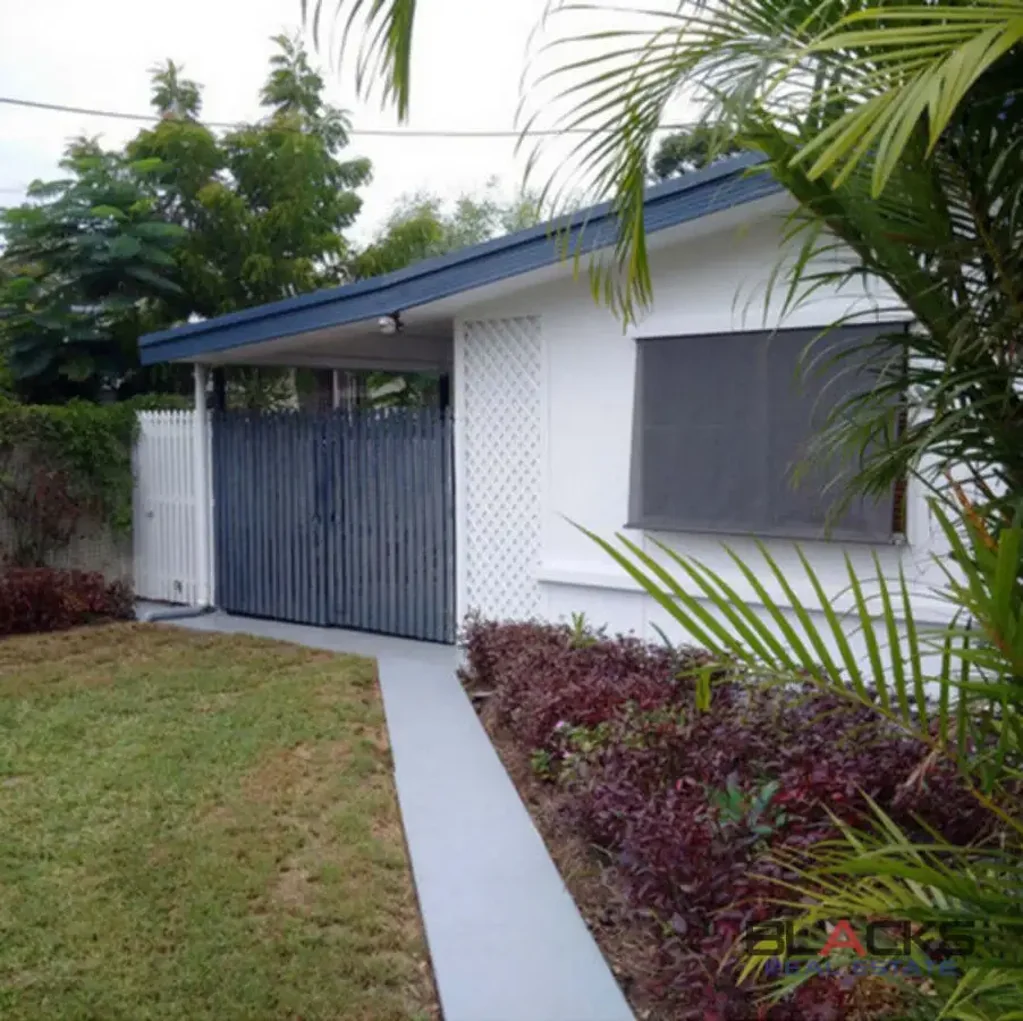 Dysart 3房  READY TO MOVE IN – FRESHLY PAINTED FAMILY HOME WITH BEAUTIFUL GARDENS AND SPACIOUS YARD