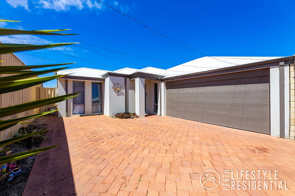 25B Oakbank Crescent, Butler, WA 6036