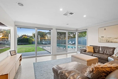 लिविंग रूम - 72 Bartlett Street, Frankston South, VIC 3199