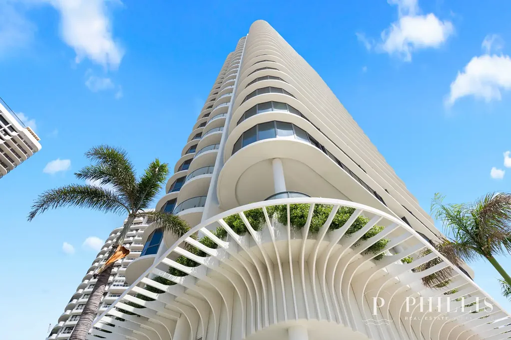 Main Beach 3ਬੈੱਡਰੂਮ Luxury on 5th Floor – Ocean, Marina & Parkland Views