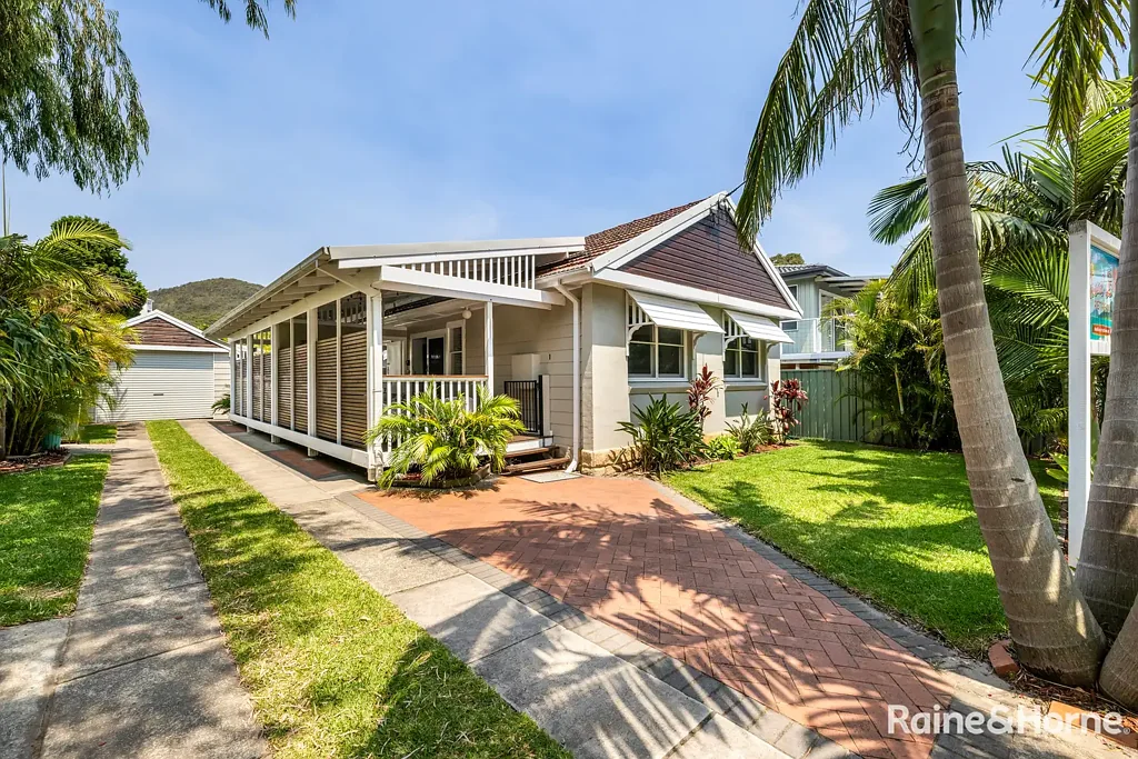 7 Government Road, Shoal Bay, NSW 2315