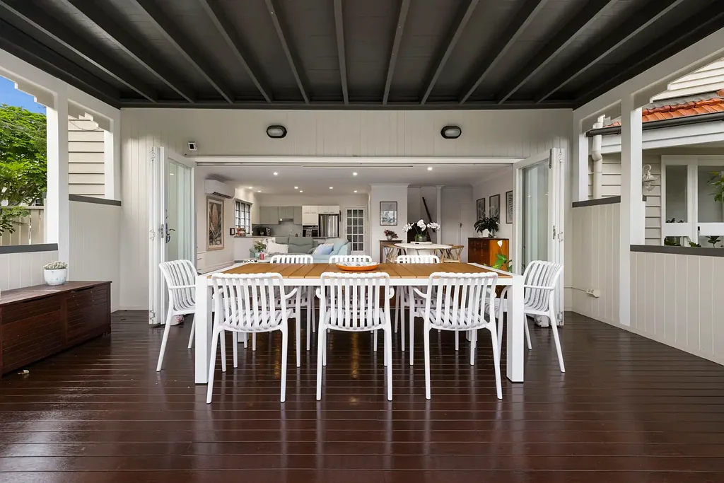 Hawthorne 4ਬੈੱਡਰੂਮ Charming Character in the River Avenues - Affordable, Timeless, Effortless