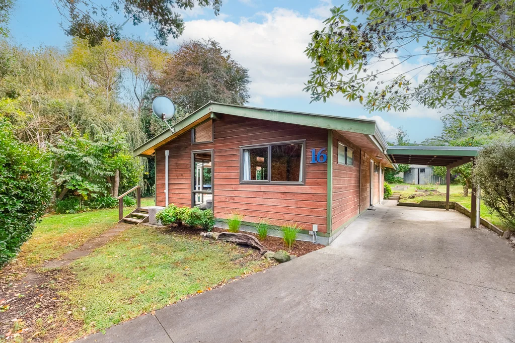 Otaki 3 Slaapkamer Price Reduced! And what a Gem!