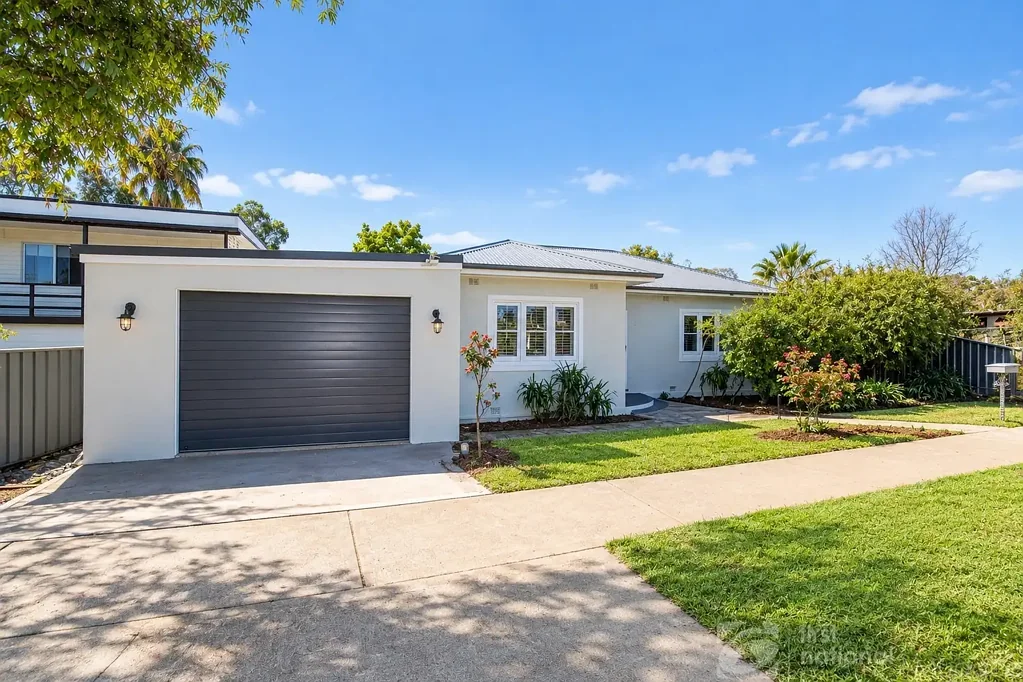 BEAUTIFULLY RENOVATED HOME IN THE HEART OF GULGONG