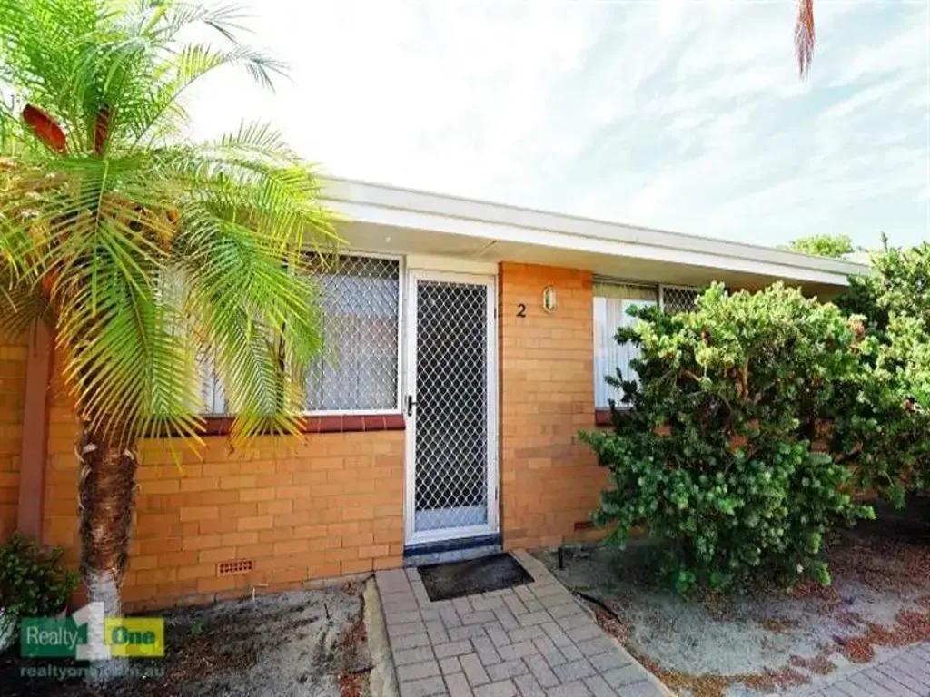 LOVELY VILLA CLOSE TO RIVER - VIEWING MONDAY 18th May 2026 3.45pm - 4pm