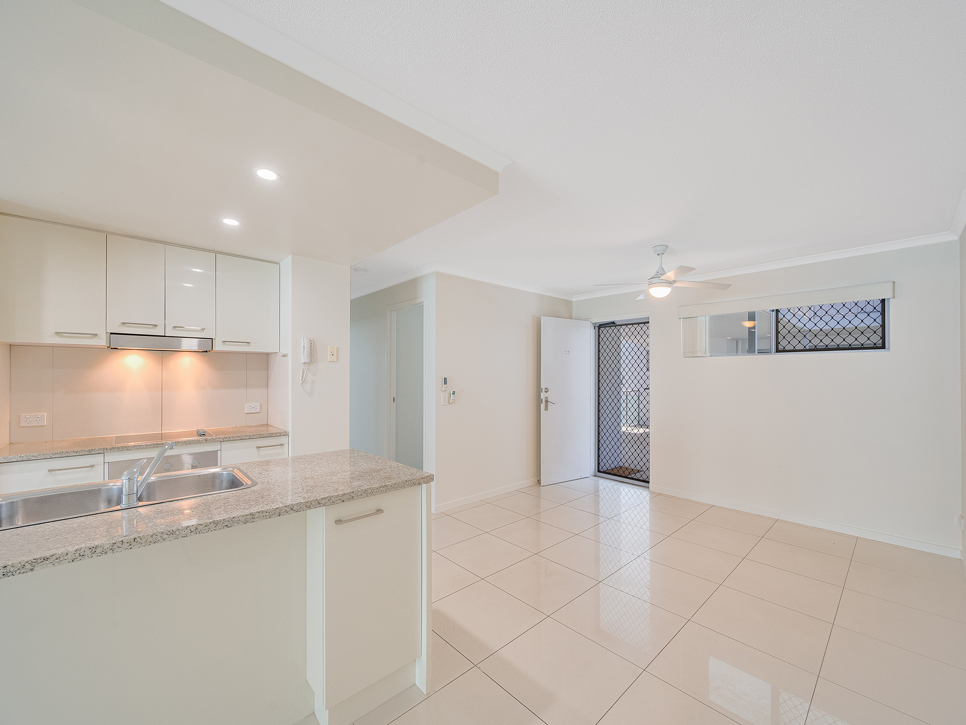 UNIT 33 40-54 PRIMARY SCHOOL CT, MAROOCHYDORE QLD 4558, 0部屋, 0バスルーム, Unit