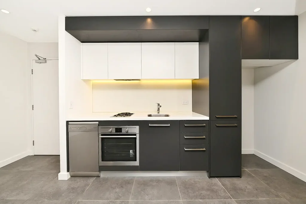 Contemporary Living, Immaculately Appointed Apartment