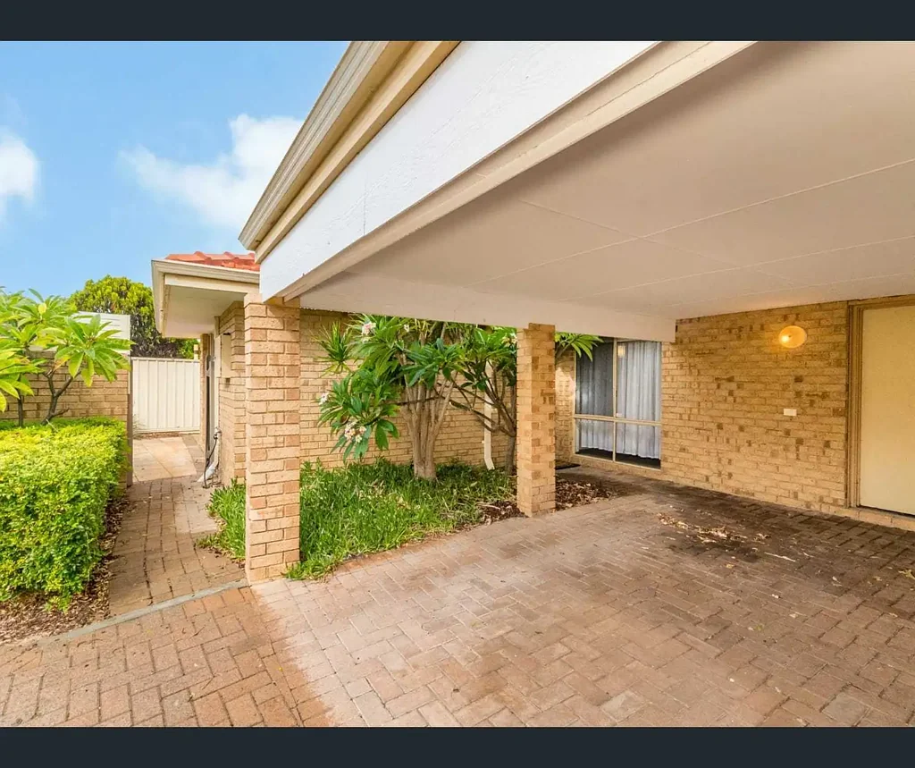 Brand New-Carpets,Freshly Painted,Prime Location - A Must Vi