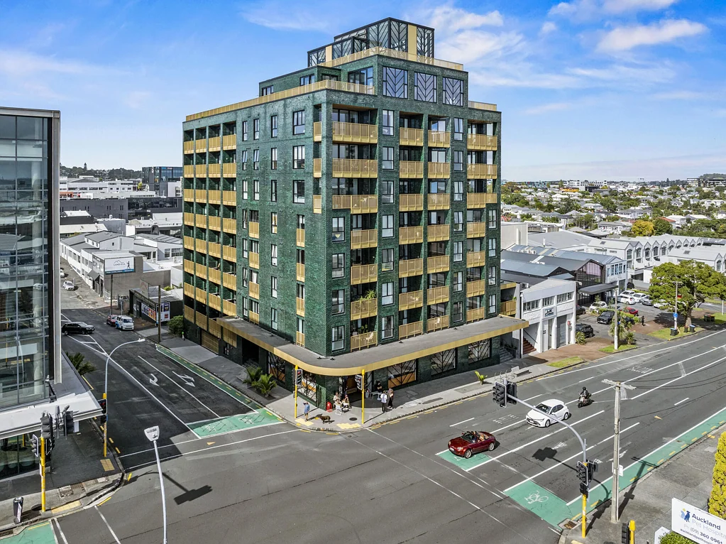 Grey Lynn Grey Lynn Greenhouse Opportunity