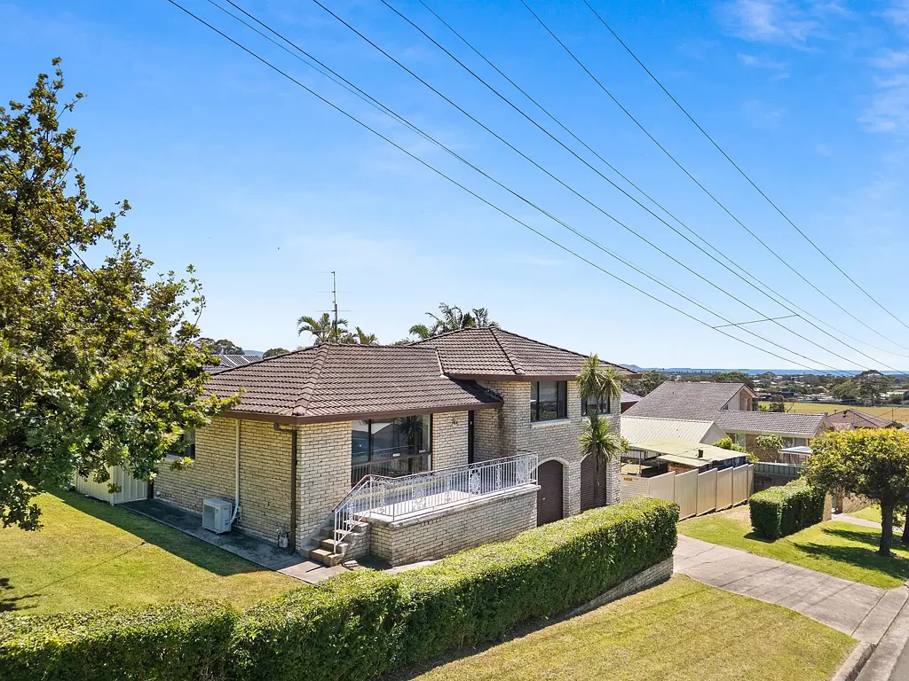 2 Fitzroy Place, Barrack Heights, NSW 2528