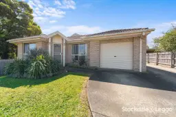 1 & 2/305 Princes Drive, Morwell