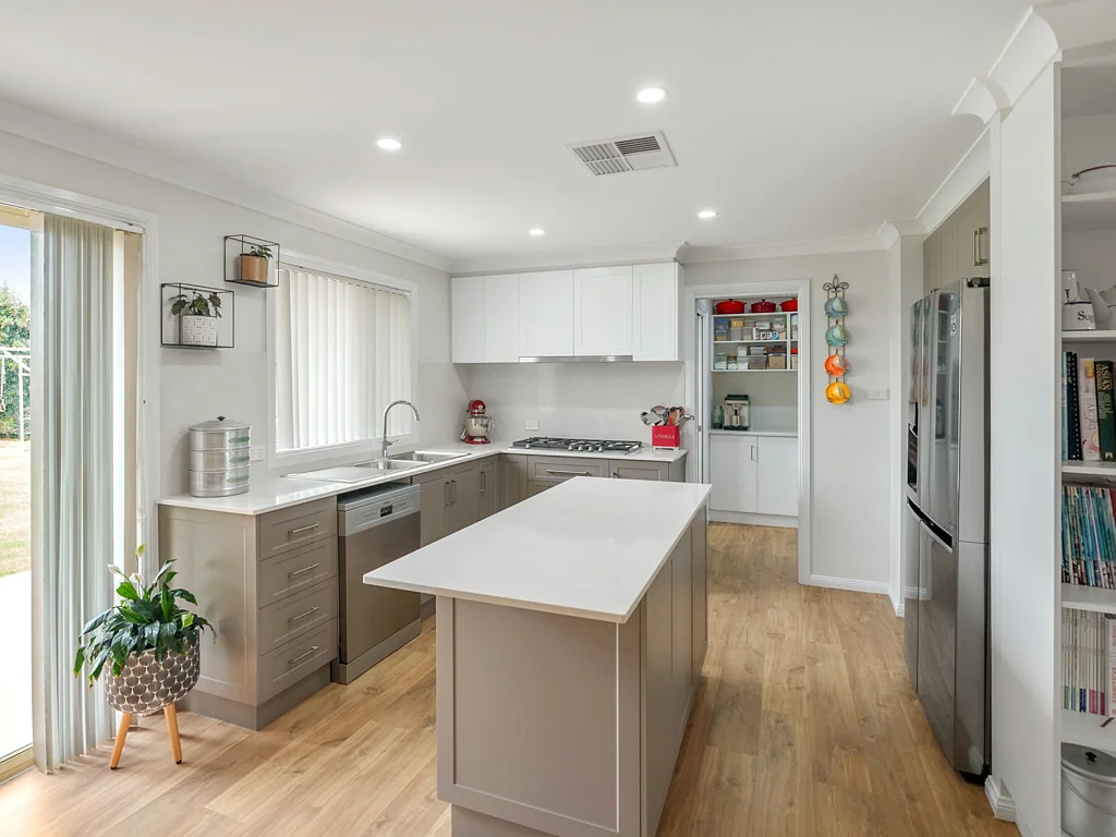 9 Mandalay Drive, Griffith, NSW 2680
