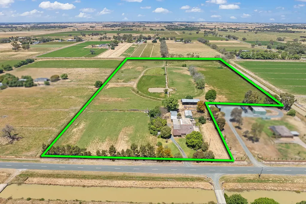 Echuca 4 Slaapkamer Rural Lifestyle Property just minutes from Echuca - 6.57 ha (16.29 acres approx.)