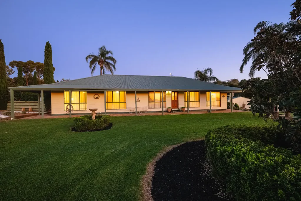 Irymple 4 Bedroom THE PERFECT BLEND OF HOME, LAND & LIFESTYLE