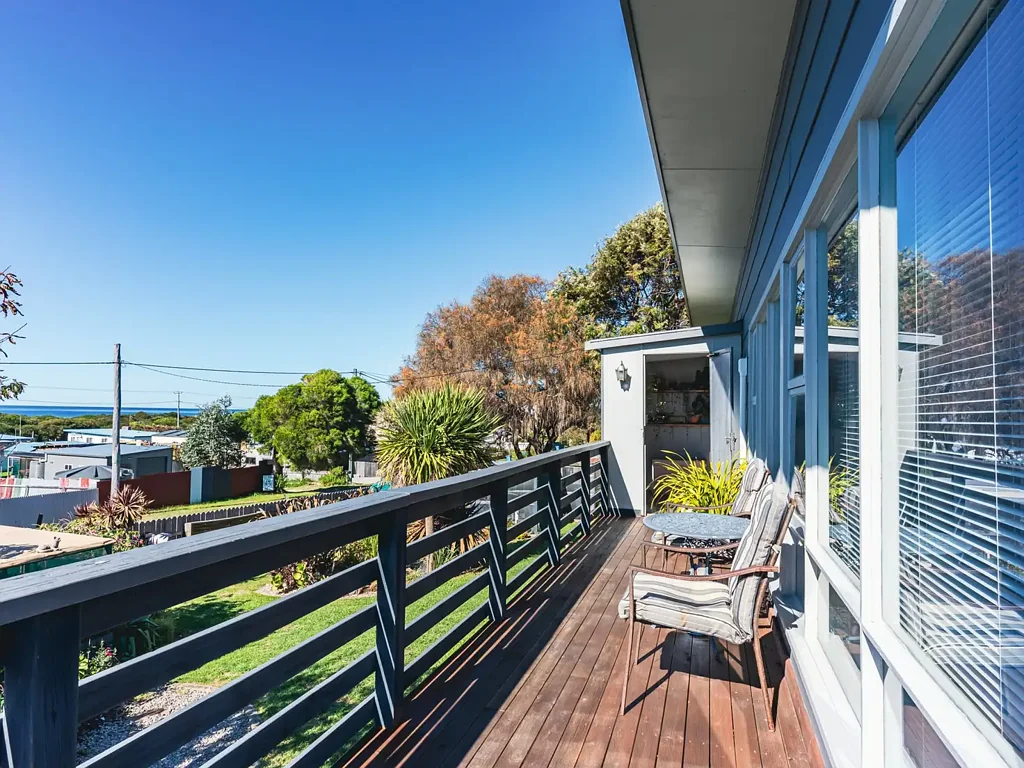 Beaumaris 5 Bedroom Seaside Serenity: Steps from Beaumaris Beach