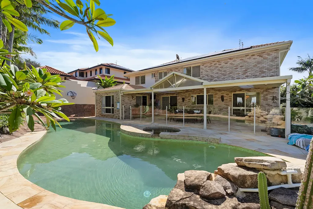 64 Lochlomond Drive, Banora Point, NSW 2486