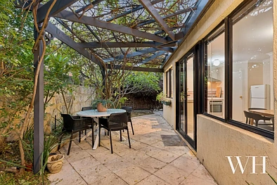 Beaconsfield 3 Bedroom Seclusion & Serenity: Private Parkside Escape