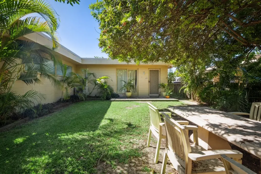 Bundall 4 Bedroom Sorrento Family Home - overseas vendor wants sold