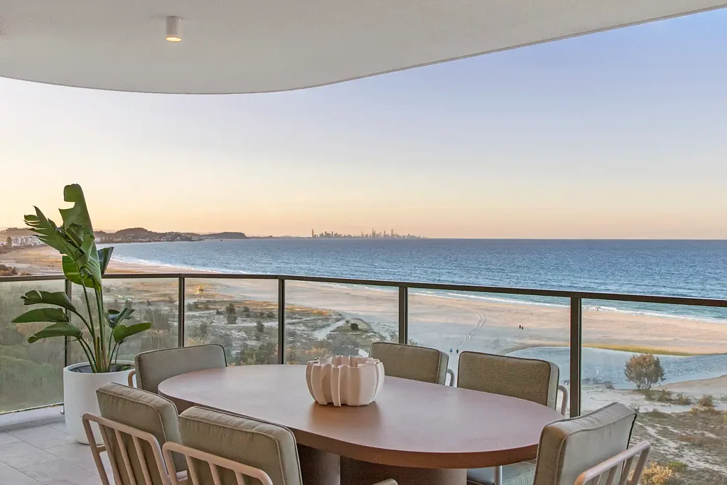 Coolangatta 3ਬੈੱਡਰੂਮ Auction at Kollosche HQ, Friday 21 November at 1pm