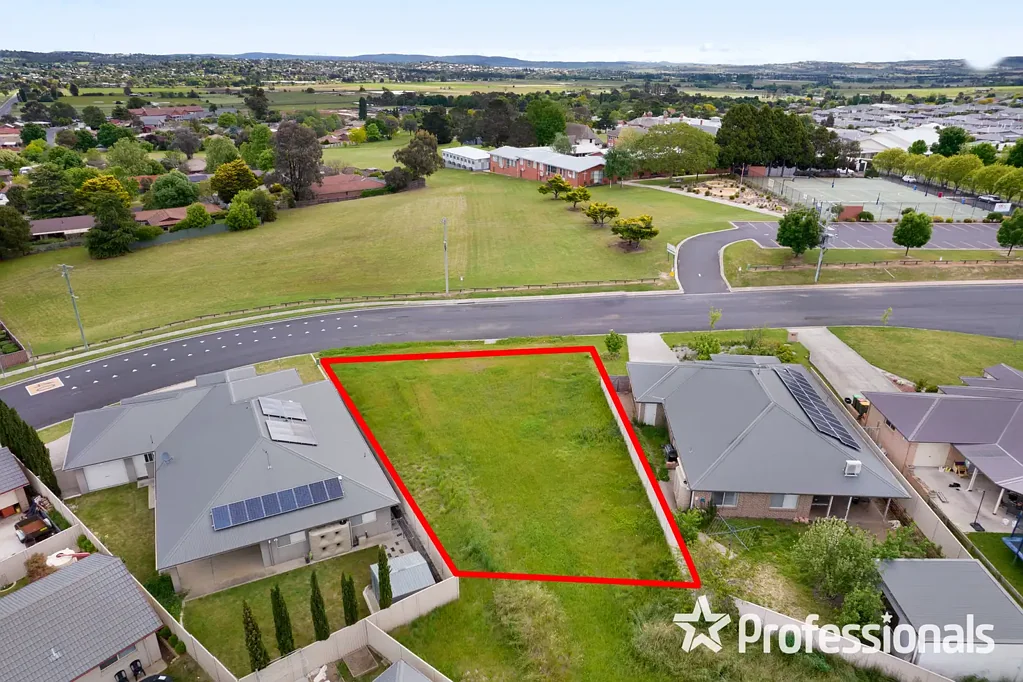 Kelso  754M2 BLOCK OF LAND WITH VIEWS