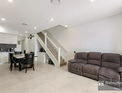 8/180 Targo Road, Girraween, NSW 2145, 3房, 2浴, 城市屋