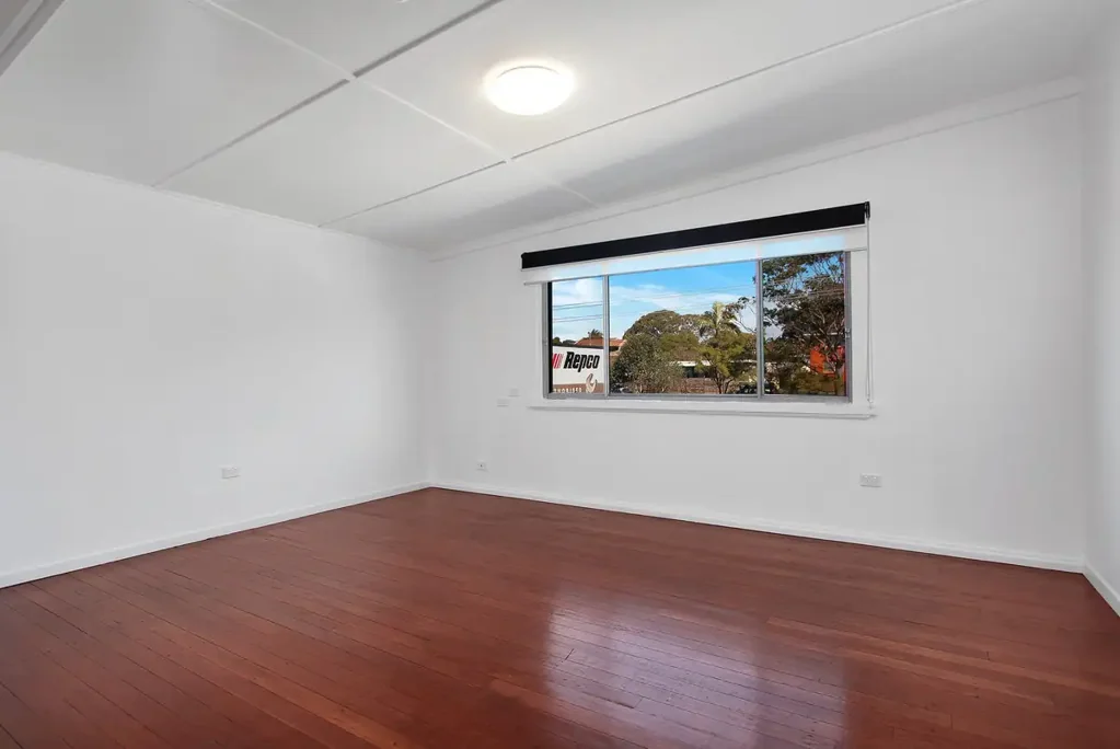 Conveniently Located 2 Bedroom Unit!
