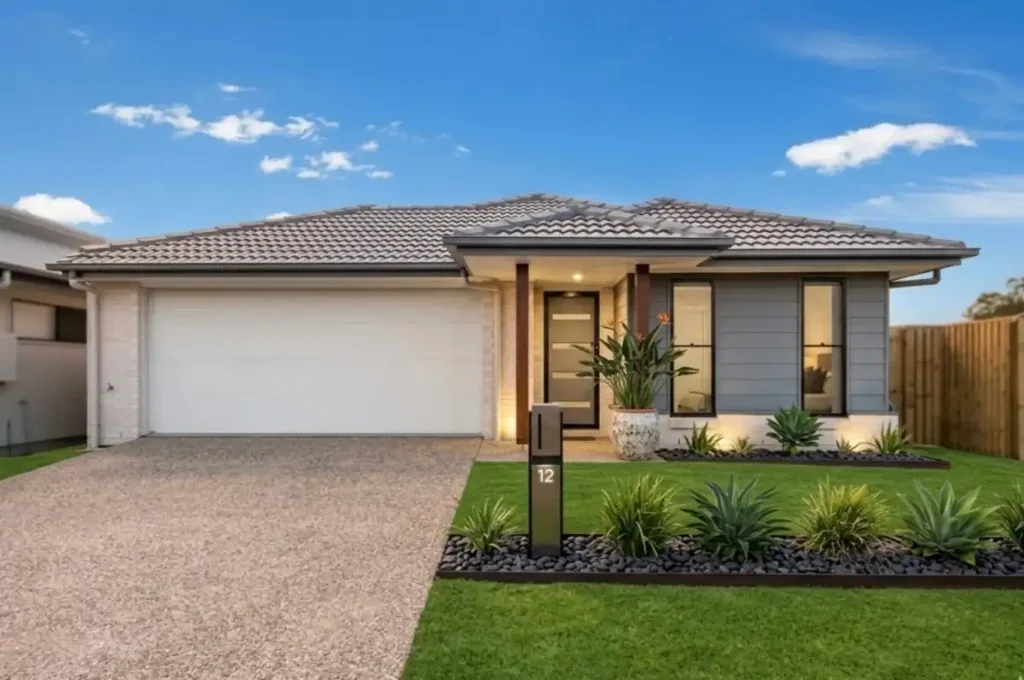 Caboolture 4房 四卧主卧带套 开放式起居 现代石材厨 双车位车库 露台享景 Exclusive 4 Bedroom Home & Land Package