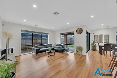 28 CASCADE DR, AINTREE VIC 3336, 4 침실, 3 욕실, House