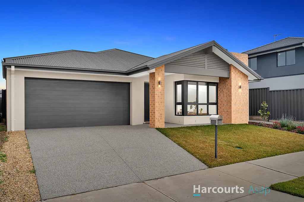 4 Cimbrone Place, Berwick, VIC 3806