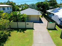 28 Sportsground St, Redcliffe