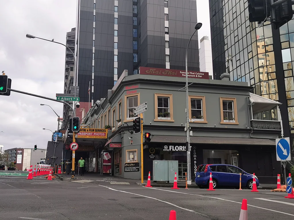 Auckland Central  Corner site food premises on Victoria Street