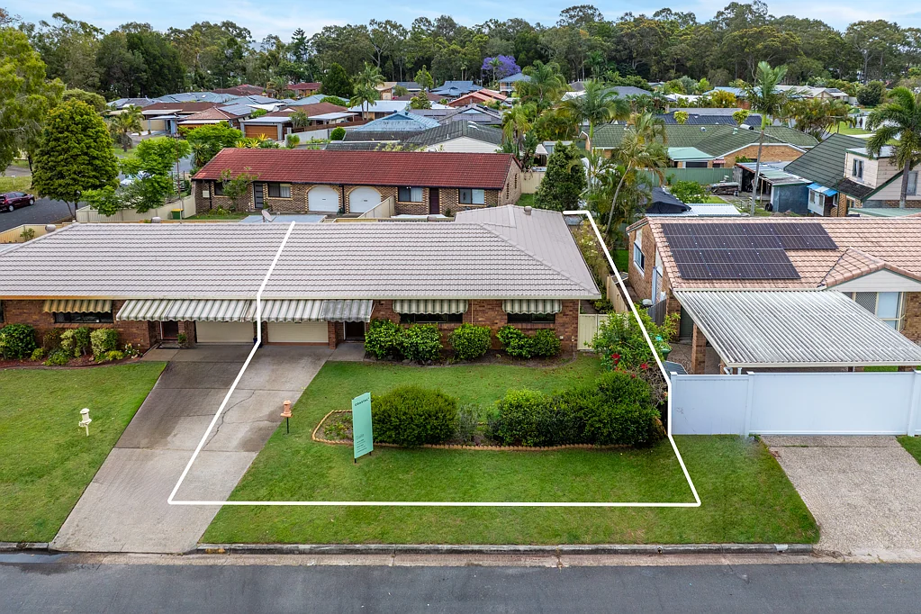 1/3 Eurimbula Court, Paradise Point, QLD 4216