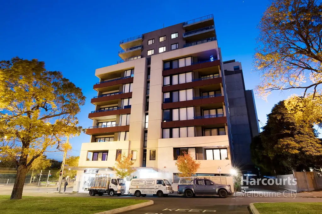 East Melbourne Excellence!