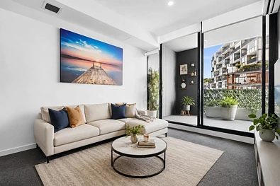Dee Why 1chambre OVERSIZED ONE BEDROOM APARTMENT!!!
