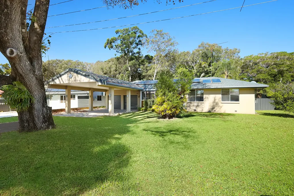 Tweed Heads 3غرفة نوم Endless Potential on a Huge 1081m² Block - First Time Offered in 35 Years
