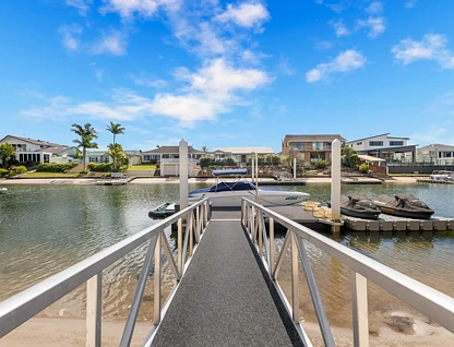 19 Binda Place, Bundall, QLD 4217, 5房, 5浴, 独立屋